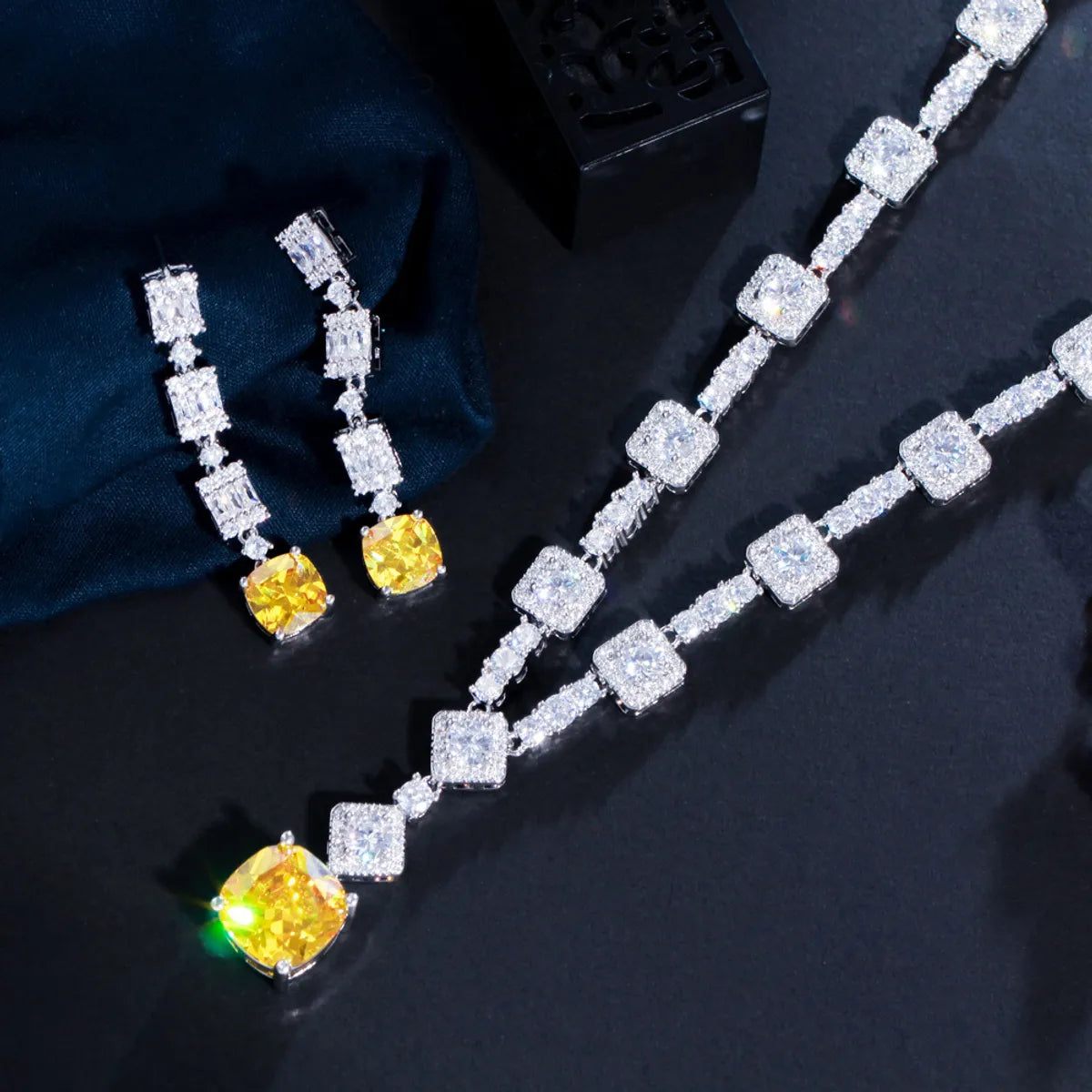 Luxurious Bridal Shiny Water Droplets Copper Plating Inlay Artificial Gemstones White Gold Plated Rhodium Plated Earrings Necklace