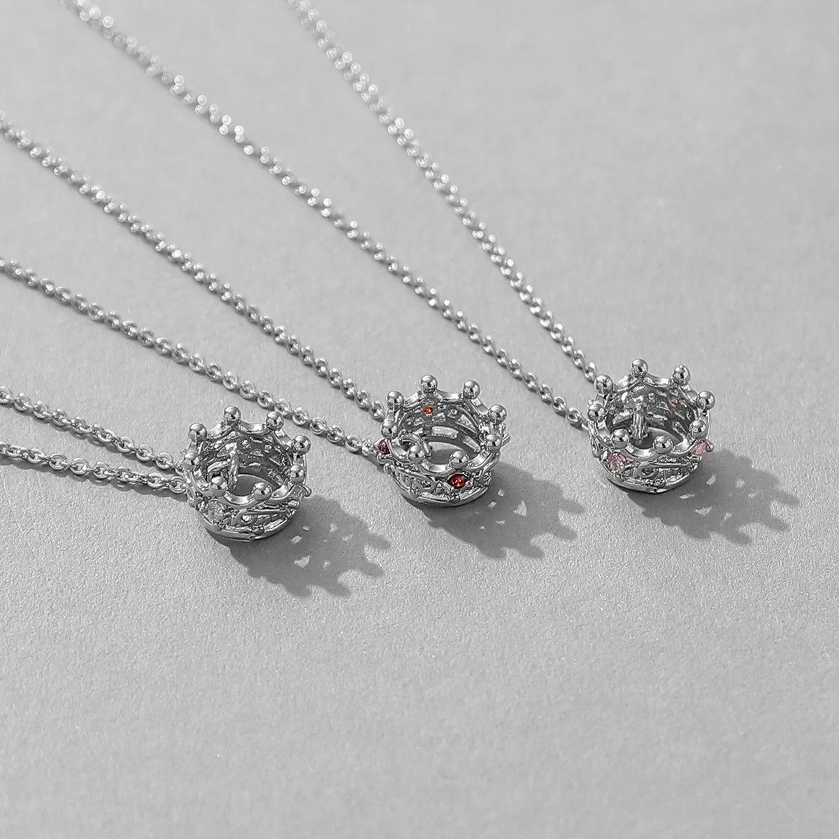 Luxurious Crown Rhinestones Alloy Wholesale Pendant Necklace