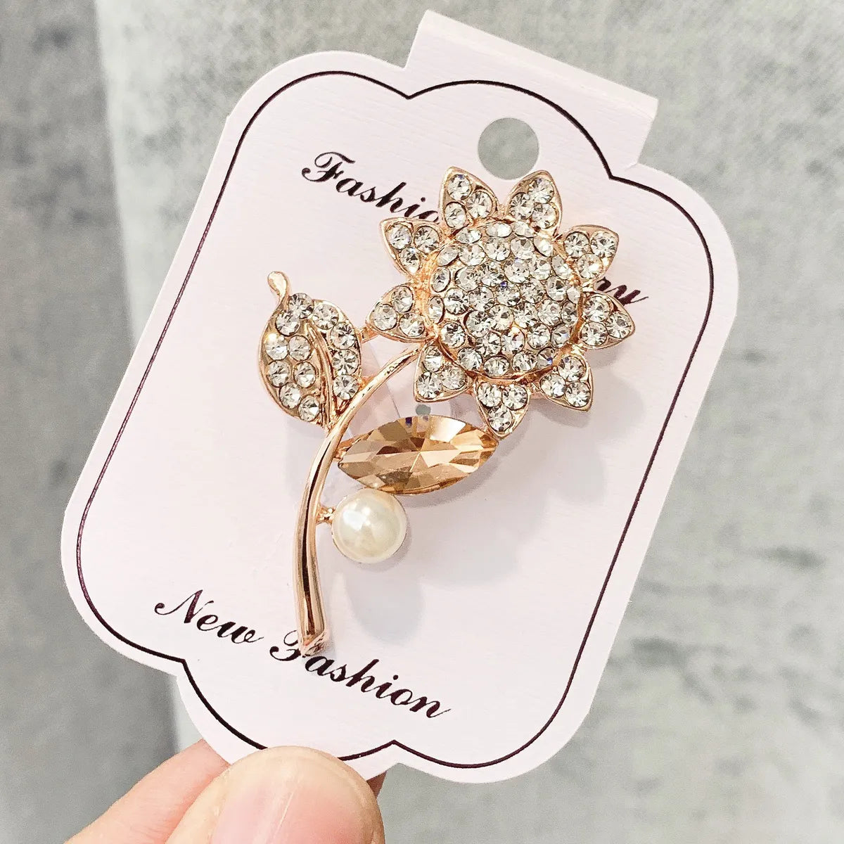 Luxurious Flower Alloy Inlay Artificial Pearls Rhinestones Women'S Brooches