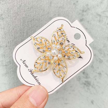 Luxurious Flower Alloy Inlay Artificial Pearls Rhinestones Women'S Brooches