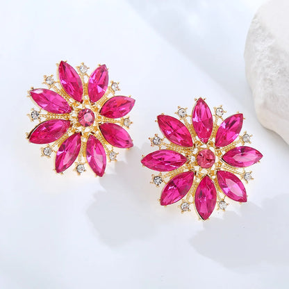 Luxurious Flower Alloy Inlay Rhinestones Gold Plated Women'S Ear Studs