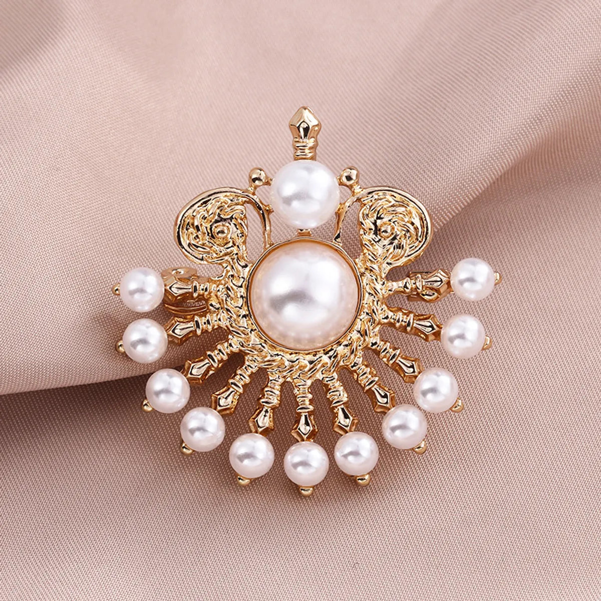 Luxurious Geometric Alloy Inlay Artificial Pearls Rhinestones Women'S Brooches