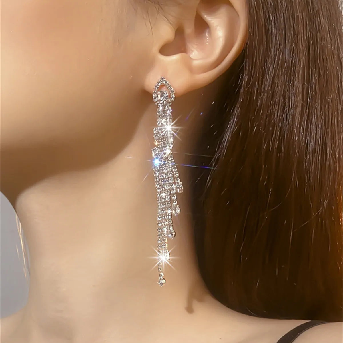 Luxurious Geometric Rhinestone Tassel Drop Earrings 1 Pair