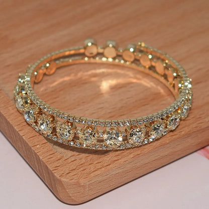 Luxurious Geometric Rhinestone Women's Bangle