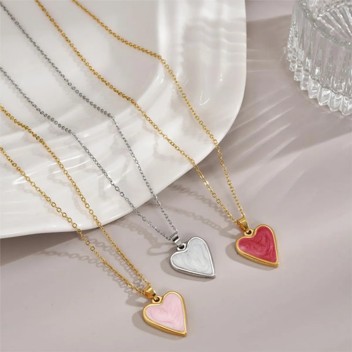 Luxurious Heart Shape Stainless Steel Enamel Plating 18k Gold Plated Pendant Necklace