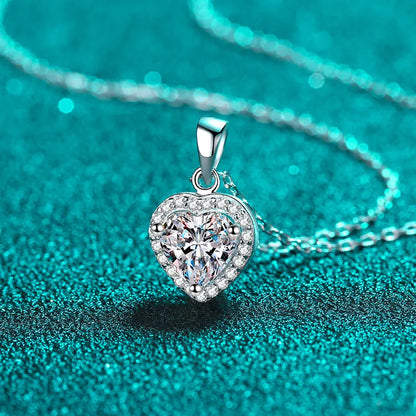 Luxurious Heart Shape Sterling Silver Moissanite Zircon Pendant Necklace In Bulk