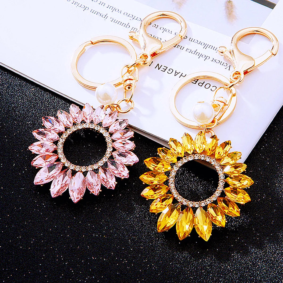 Luxurious Lady Sunflower Metal Women'S Bag Pendant Keychain