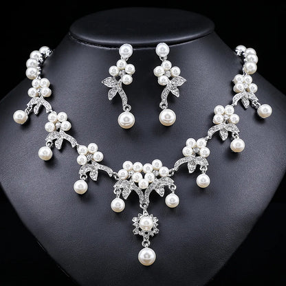 Luxurious Leaves Alloy Plating Artificial Pearls Rhinestones Women'S Earrings Necklace