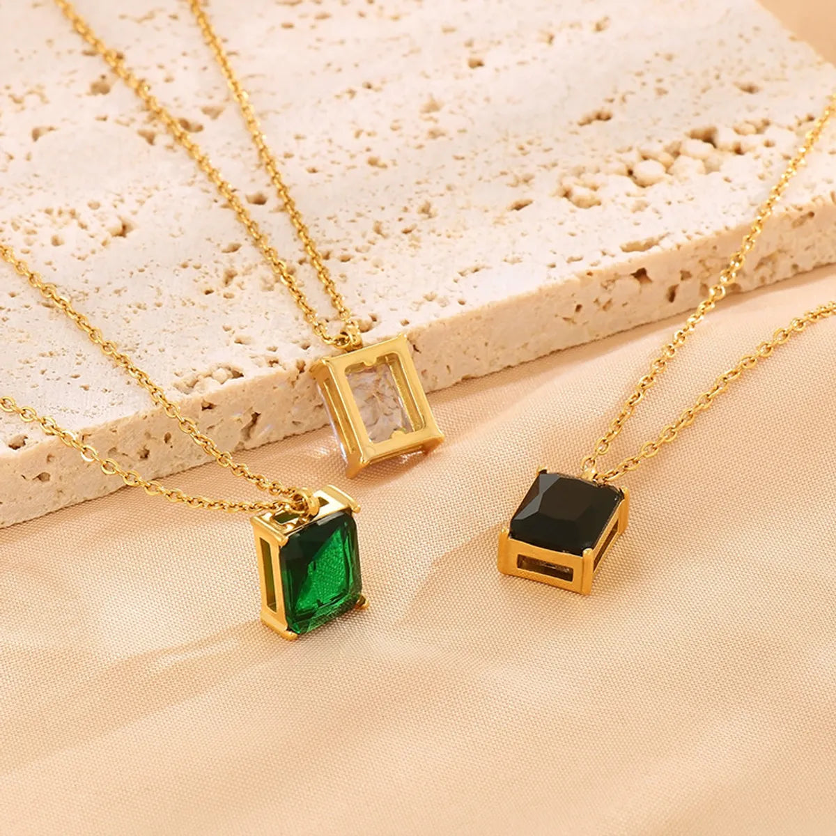 Luxurious Square Stainless Steel Inlay Zircon 18k Gold Plated Pendant Necklace