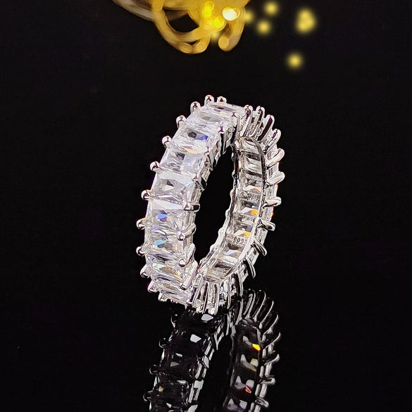 Luxury Geometric Copper Women's Engagement Ring With Full Circle Zircon Inlay And Electroplated Diamond Look