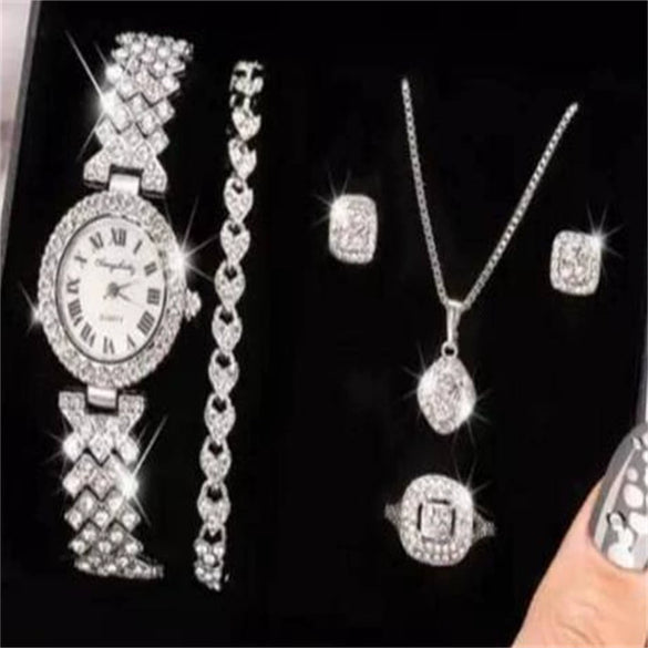 Luxury Ladies Quartz Bracelet Watch With Alloy Case And Stainless Steel Clasp Round Dial Fashion Style