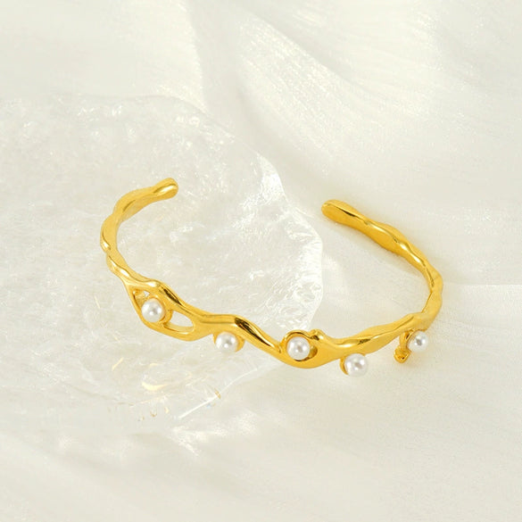 Luxury Pearl Design Titanium Steel 18K Gold Electroplated Bracelet For Female