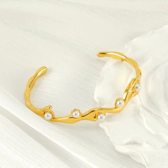 Luxury Pearl Design Titanium Steel 18K Gold Electroplated Bracelet For Female