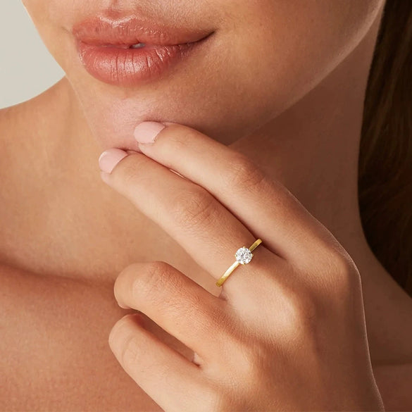 Luxury Women's Geometric Silver Ring With Electroplating