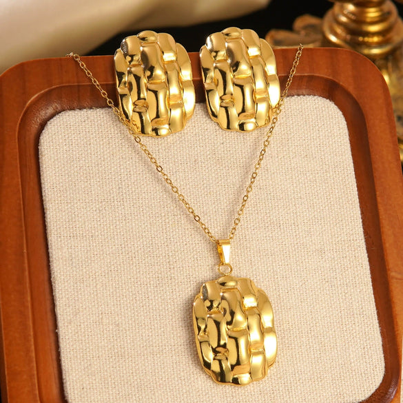 Marine Elements Starfish Conch Bow Jewelry Set