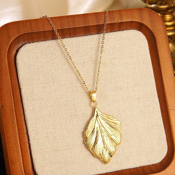 Marine Elements Starfish Conch Bow Jewelry Set