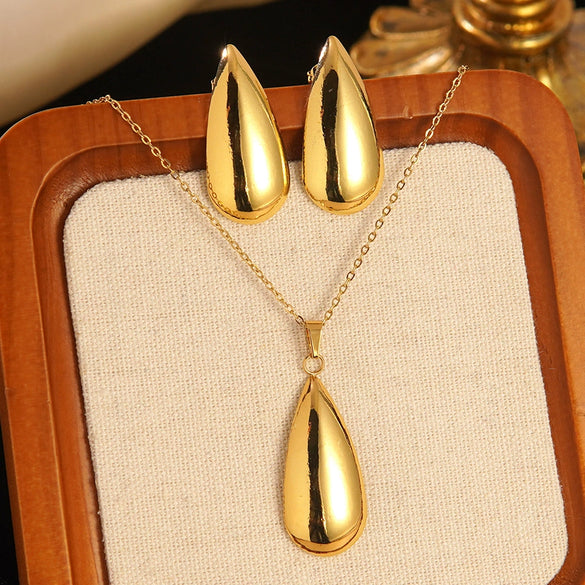 Marine Elements Starfish Conch Bow Jewelry Set