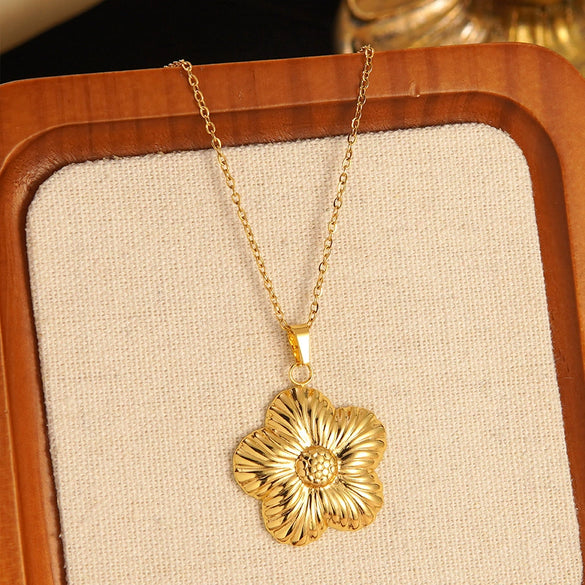 Marine Elements Starfish Conch Bow Jewelry Set