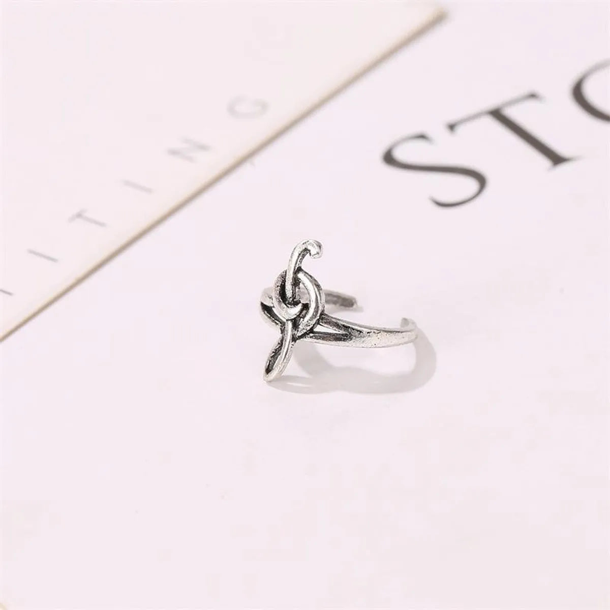 Men And Women Earrings Retro Simple Notes Ear Clip Personality Without Pierced Single Ear Bone Clip Fashion