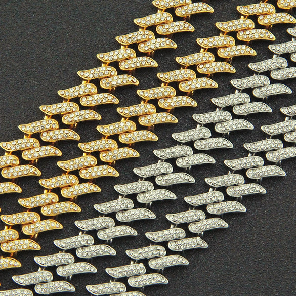 Men's Alloy Cuban Chain Necklace With Diamond And Geometric Design