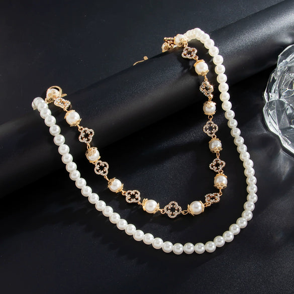 Men's Hiphop Metal Imitation Pearl Small Flower Diamondencrusted Pants Chain Pendant Jewelry