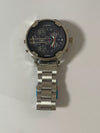 Men's Leisure Quartz Watch With Alloy Band And Stainless Steel Clasp Round Dial