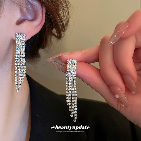 Metal Diamond Inlaid Water Drops And Love Pattern Tassel Necklace And Earrings Twopiece Set For Women With Clavicle Chain