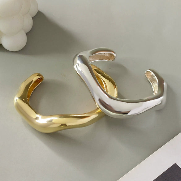 Metal Exaggerated Geometric Heavy Industry Design Smooth Bracelet With Electroplating Treatment