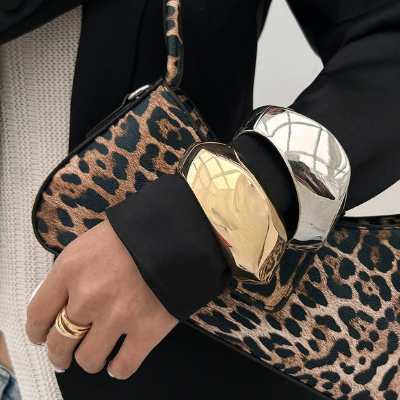 Metal Exaggerated Smooth Wide Bracelet With Knock Grain Cut Surface And Spring Buckle Electroplated Geometric Style