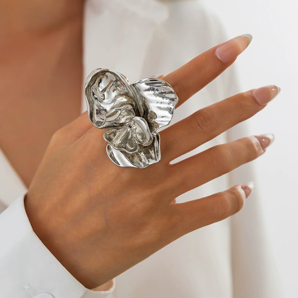Metal Geometric Stereo Flower Ring With Electroplating For Women