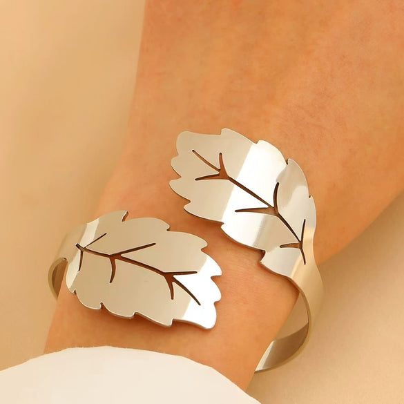 Metal Open Leaf Design Women's Bracelet Ring Jewelry Set With Electroplating