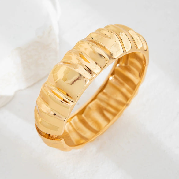 Metal Pleated Hollow Spring Bracelet Geometric Ins Style Electroplated