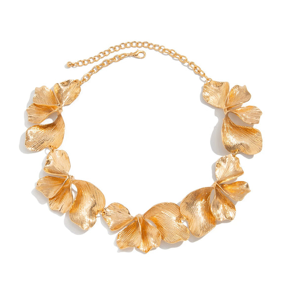 Metal Pleated Petal Geometric Style Women's Electroplated Alloy Necklace