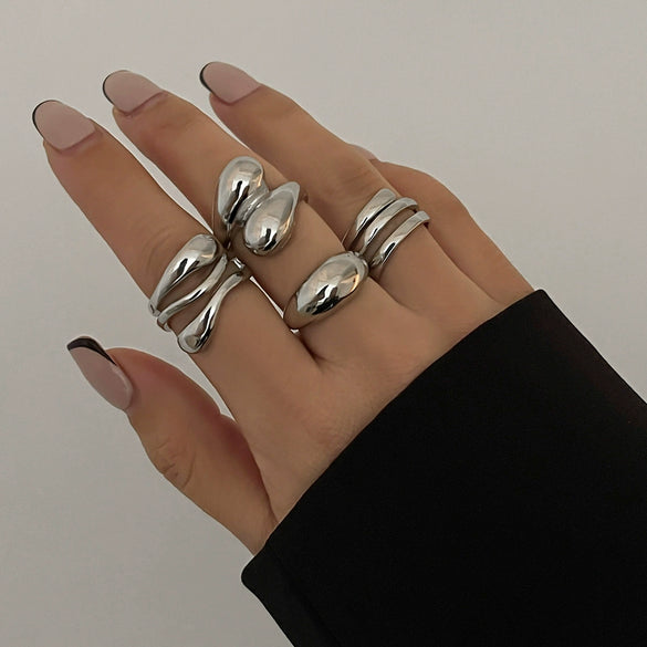 Metal Punk Style Vertical Pattern Spring Bracelet For Women With Electroplating