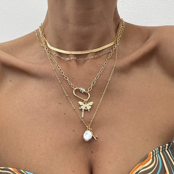 Metal Sequin Butterfly Imitation Pearl Alloy Clavicle Necklace With Animal Zodiac Pattern And Electroplating Design