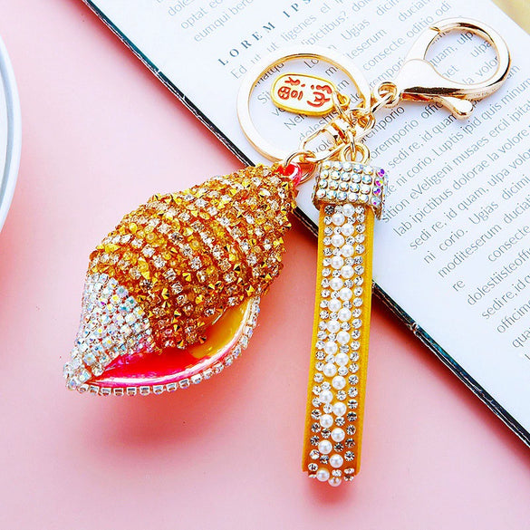 Metal Shell Pearl Conch Car Keychain With Diamond Encrustment For Men And Women As Bag Pendant And Gift