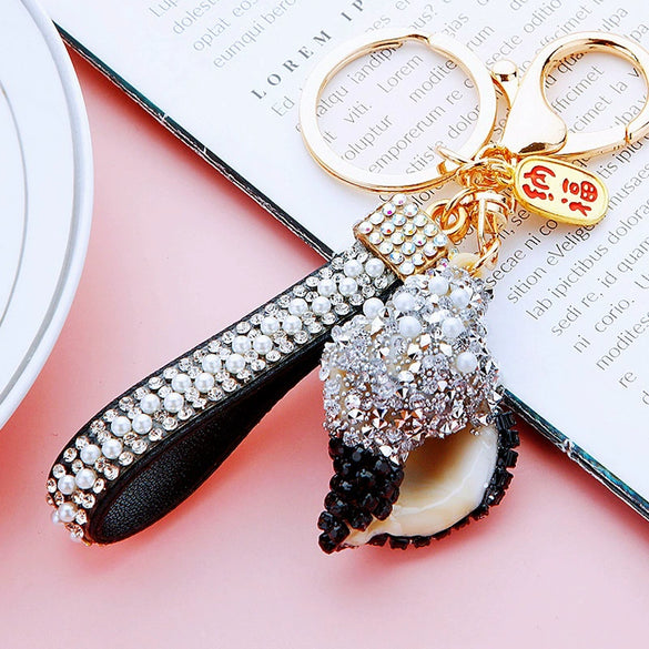 Metal Shell Pearl Conch Car Keychain With Diamond Encrustment For Men And Women As Bag Pendant And Gift