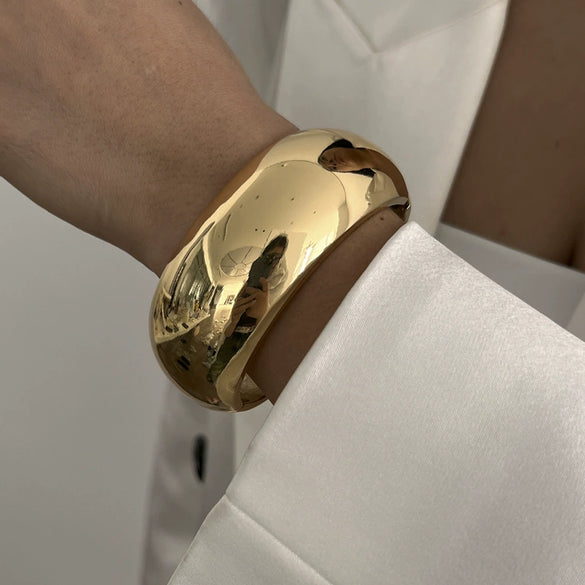 Metal Smooth Spring Buckle Bracelet With Knock Pattern And Electroplating For Women