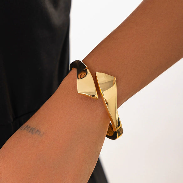 Metal Smooth Water Drop Hug Bracelet Electroplated Fashion Ins Style Spring Buckle Open