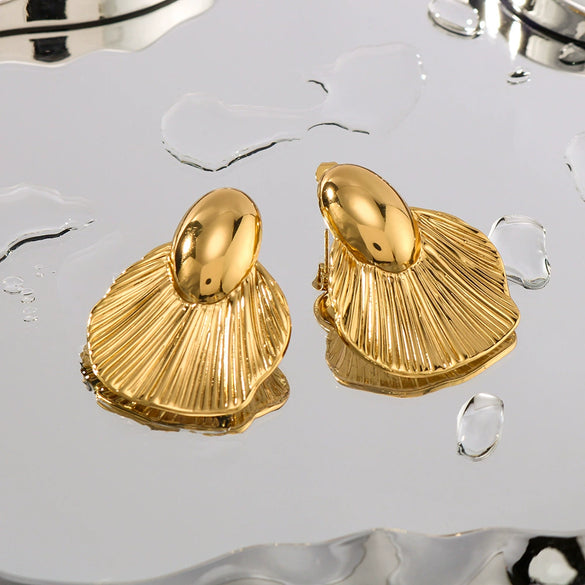Metal Stainless Steel Geometric Leaf Earrings For Women With 18K Vacuum Plating In Furnace Unique Design Simple High End Sense
