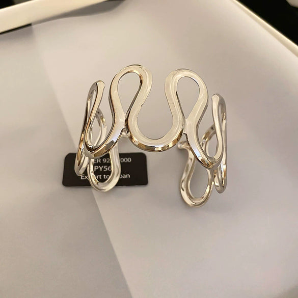 Metal Wave Bracelet With Geometric Design Electroplated For Wholesale High Sense Light Luxury Jewelry
