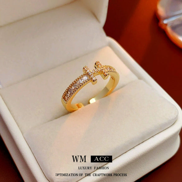 Metal Zircon Pig Nose Open Ring Women's Hand Jewelry Light Luxury Design