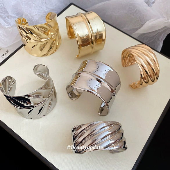 Metallic Geometric Irregular Wave Texture Open Bracelet For Women With Electroplating