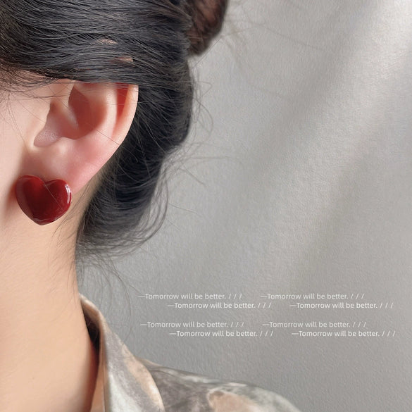 Milky White Heart Shape Stud Earrings For Women Elegant Simple Fashion Electroplated Dripping Oil Peach Heart Earrings