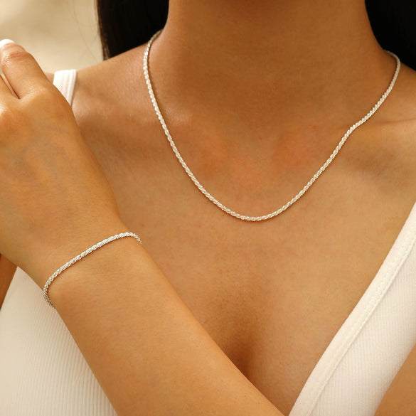 Minimalist Alloy Cross Pendant Necklace Set With Electroplating Water Wave Chain For Women