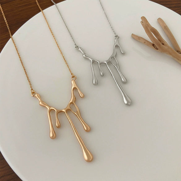 Minimalist Alloy Liquid Lava Pendant Necklace Irregular Collarbone Chain Electroplated Simple Fashion Jewelry For Women