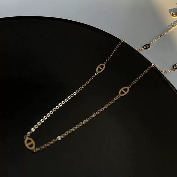 Minimalist Cold Style Ushaped Titanium Steel Necklace With Ochain And Electroplating For Women
