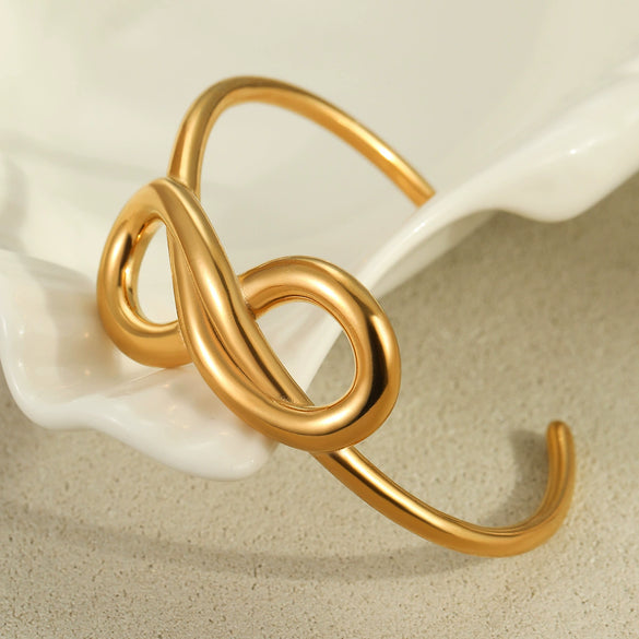 Minimalist Design Stainless Steel Bracelet Plated With Gold Geometric Knotted Intertwined Hand Jewelry