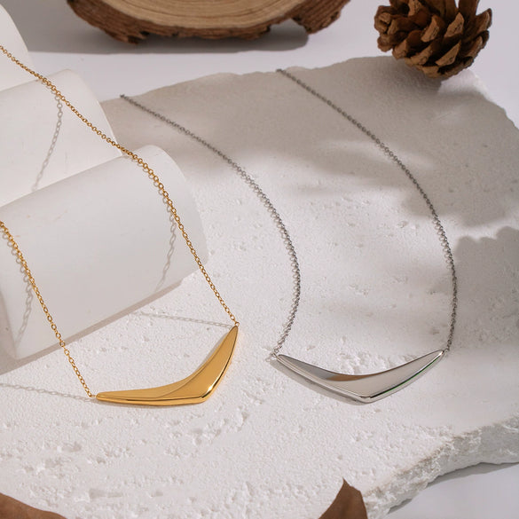 Minimalist Geometric Arc Pendant Necklace For Women Stainless Steel 18K Real Gold Plated With Pvd Furnace Vacuum Plating