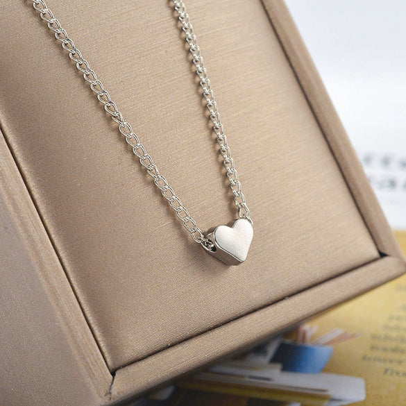Minimalist Heart Shape Alloy Copper Necklace For Women With Electroplating Treatment And Twist Chain Ideal As Fashionable Small Gifts